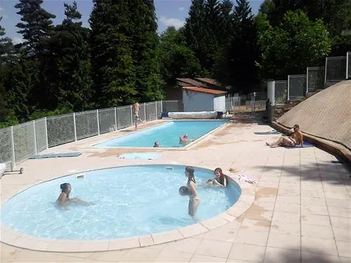 camping-les-chelles-olliergues-ephec