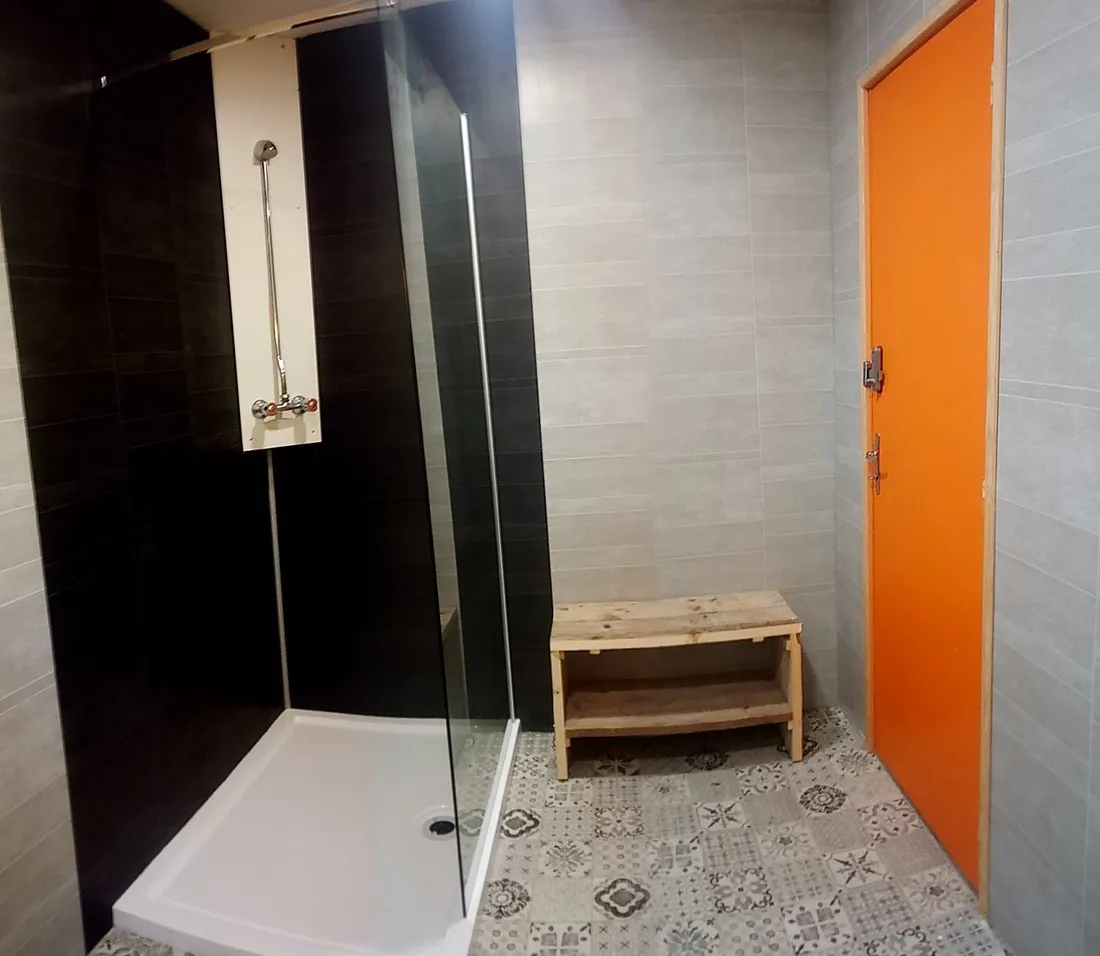 camping-les-chelles-olliergues-fzjl8
