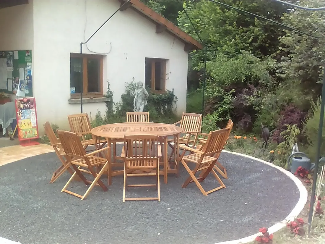 camping-les-chelles-olliergues-nv6lt