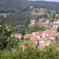 camping-les-chelles-olliergues-rwwwo