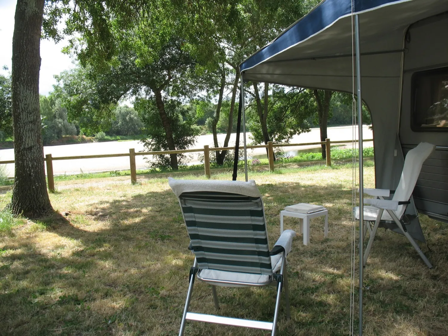 camping-municipal-le-grand-jard-ste-gemmes-sur-loire-6jdu3