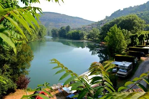 camping-de-la-cascade-st-rome-de-tarn-4kwao