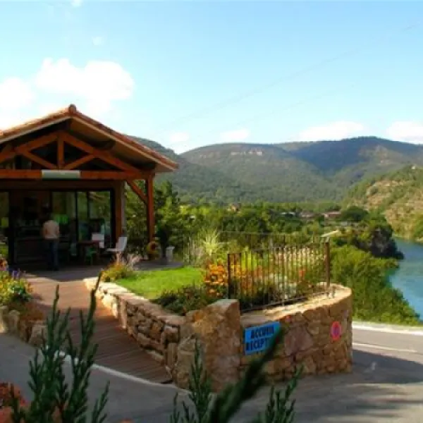 camping-de-la-cascade-st-rome-de-tarn-hwb4a