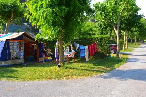 camping-de-la-cascade-st-rome-de-tarn-rtrqu