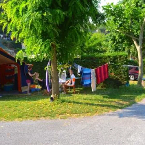 camping-de-la-cascade-st-rome-de-tarn-rtrqu
