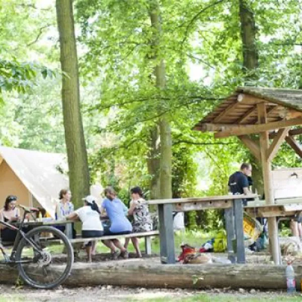 huttopia-versailles-versailles-hytni