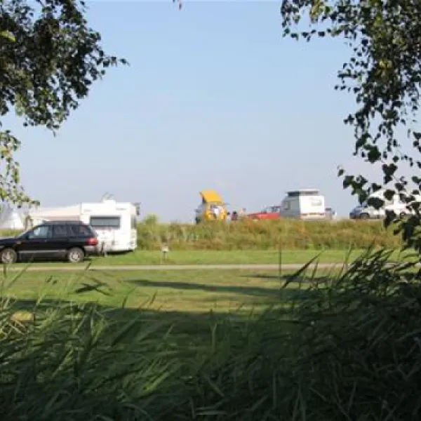 camping-jachthaven-uitdam-uitdam-attrw