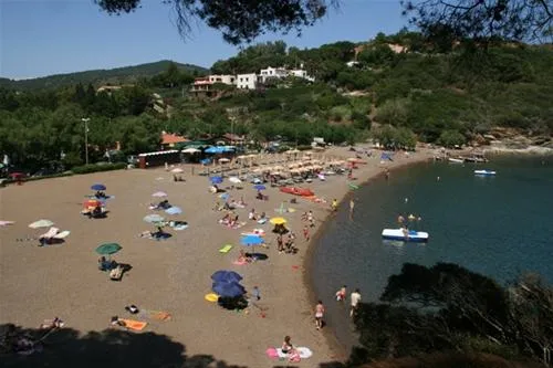 campeggio-arrighi-porto-azzurro-htws0