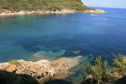 campeggio-arrighi-porto-azzurro-jhiu3