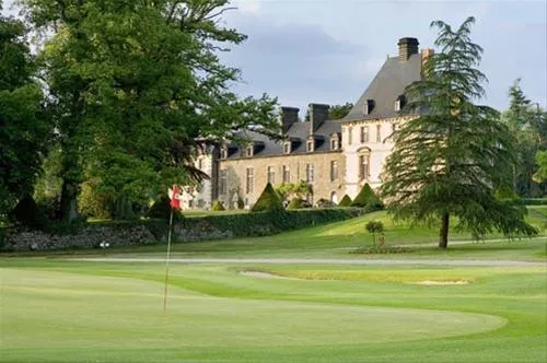 castel-le-domaine-des-ormes-epiniac-uupvg