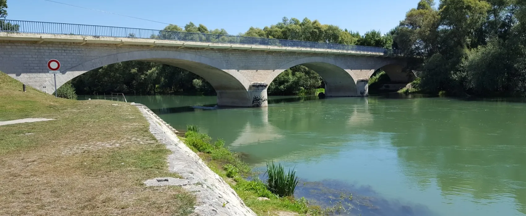 Camping La Vallee De La Seine