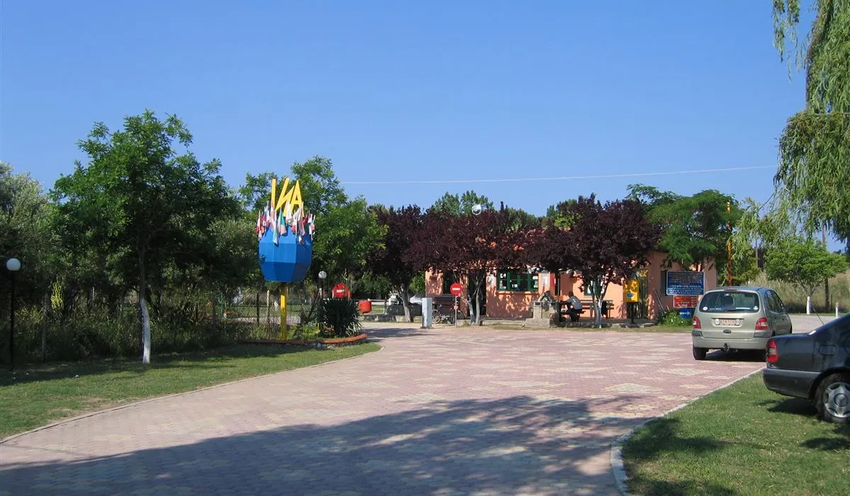 campsite-isa-tristinika-efsgn