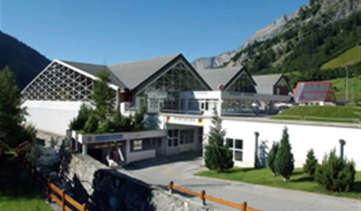 camping-sportarena-leukerbad-lywpf