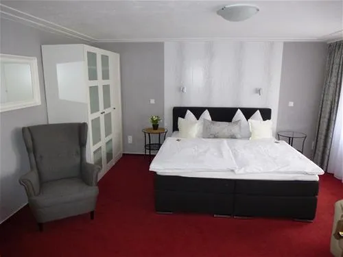 hotel--camping-schloss-issigau-issigau-rhkic