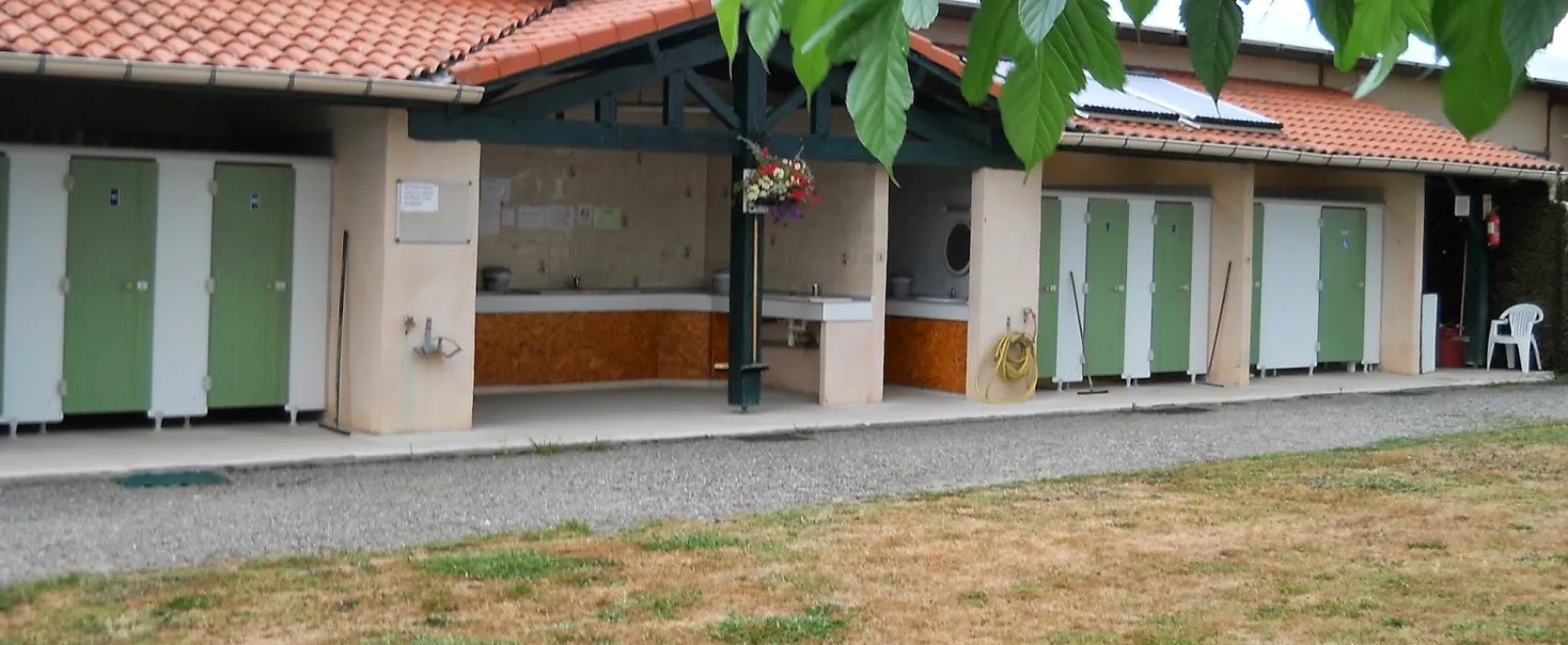Camping "Le Vieux Platane"**