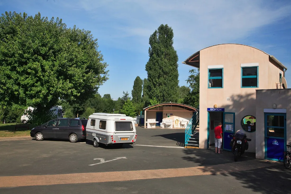 camping-de-tournus-saneetloire-roemq