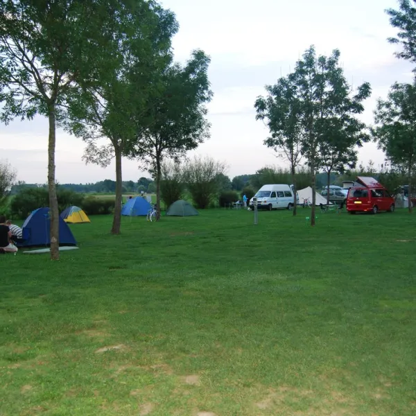 camping-de-tournus-saneetloire-zx5kj