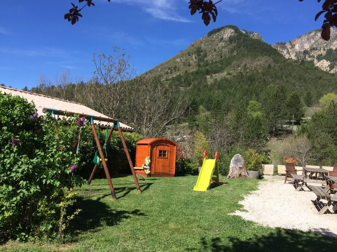 calme-et-nature-castellane-0qdr7