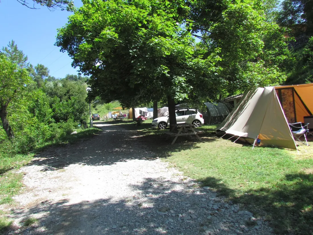 calme-et-nature-castellane-vwarb