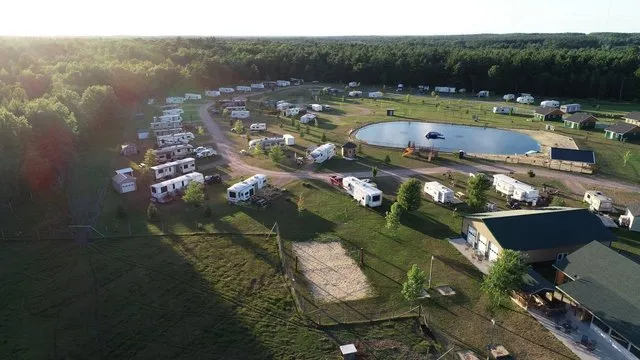 black-creek-lodge-fairchild-kvny5