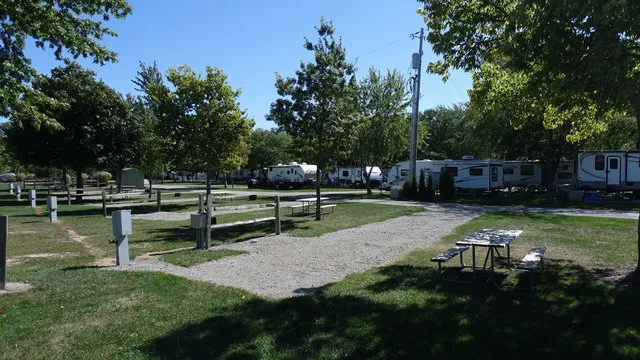 cedarlane-rv-park-port-clinton-0a2je