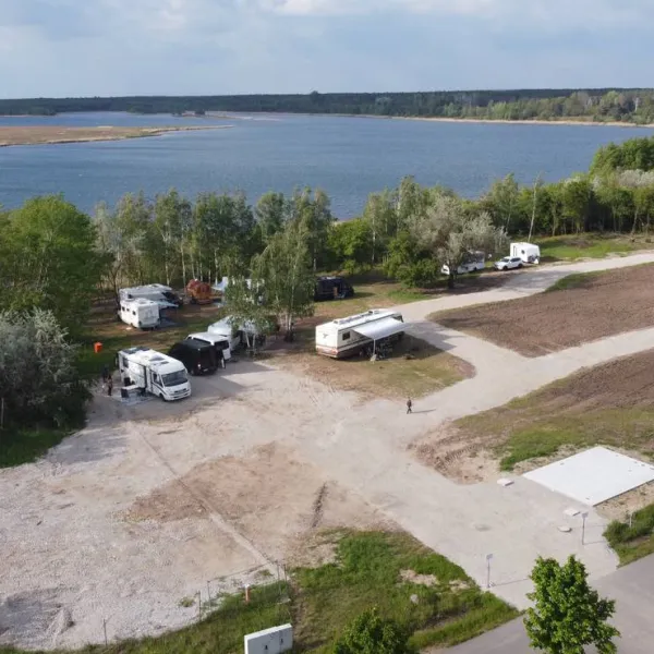 camp-casel-das-feriendorf-fur-camping-und-wohnen-am-grabendorfer-see-casel-5mevv