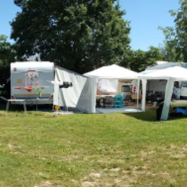 les-pommiers-daigueleze-rivieres-hxezd