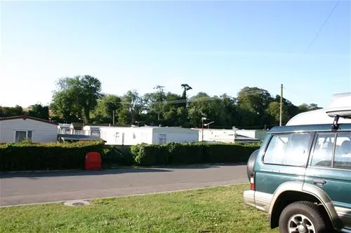 sutton-vale-country-club-caravan-park-dover-yj3me