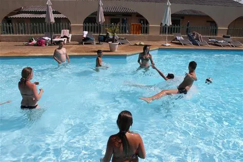 camping-les-pialades-nabirat-cu40e