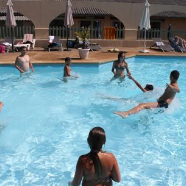 camping-les-pialades-nabirat-cu40e