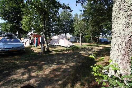 camping-le-vieux-moulin-saint-julien-en-born-hkzzx
