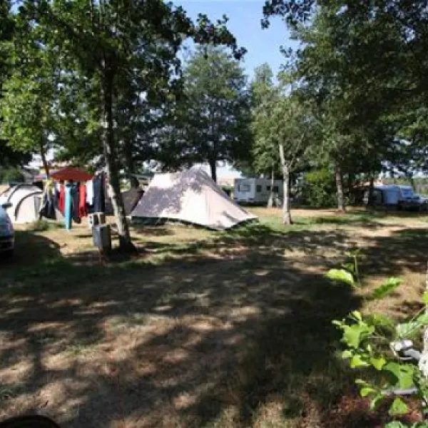 camping-le-vieux-moulin-saint-julien-en-born-hkzzx