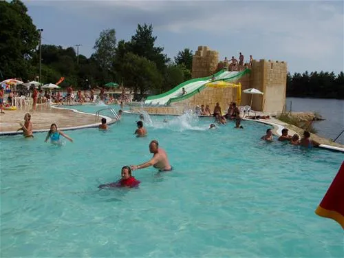camping-le-grand-lac-milhaguet-marval-43o44