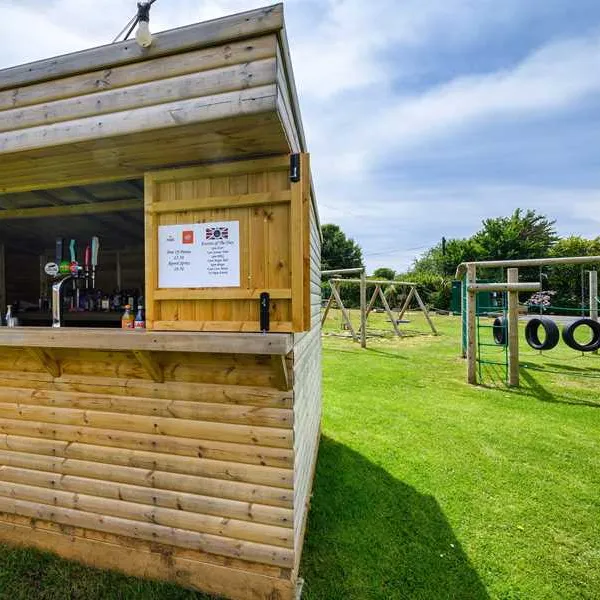 calloose-caravan-park-leedstown-8lqkh