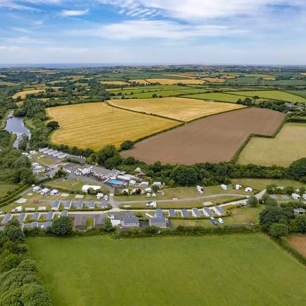 calloose-caravan-park-leedstown-xx9mx