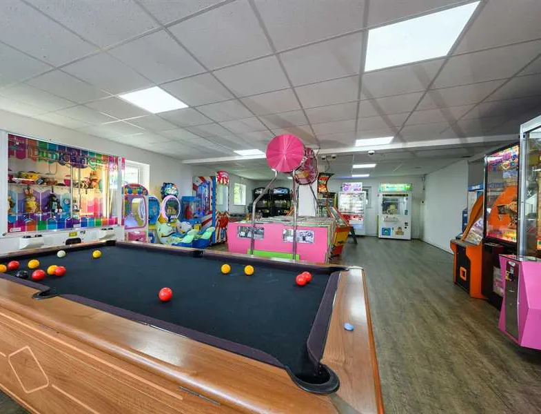 calloose-caravan-park-leedstown-zwa3a
