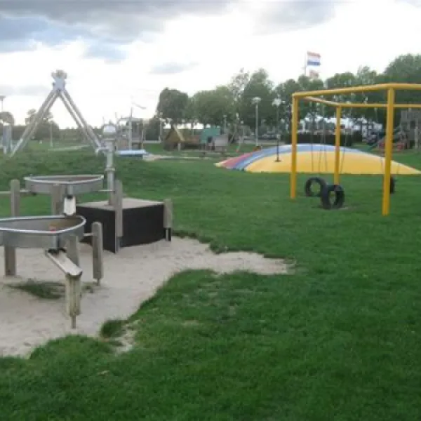 resort-marina-oolderhuuske-roermond-b24sw