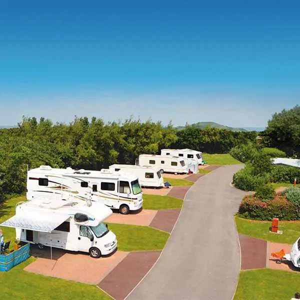 burnhamonsea-holiday-village-burnhamonsea-b0cjx