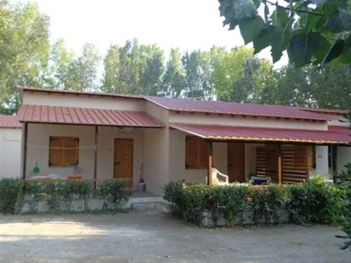 camping-pefki-6vfof