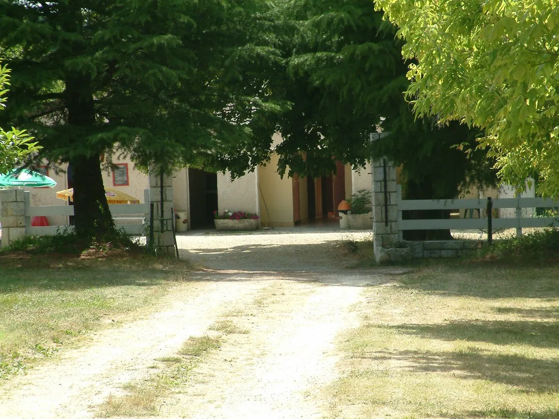 camping-puynadal-brantome-hxzas