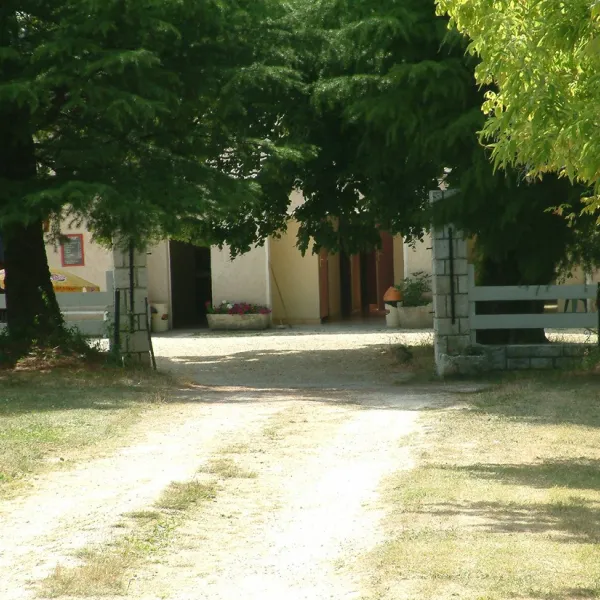 camping-puynadal-brantome-hxzas