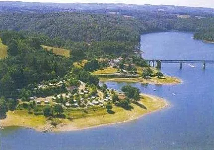 camping-le-viaduc-pers-ia42e