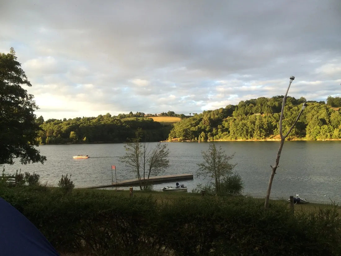 camping-le-viaduc-pers-wvetk