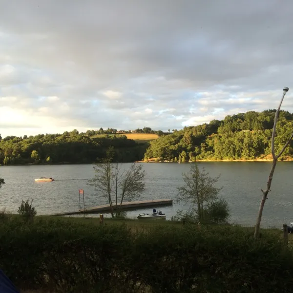 camping-le-viaduc-pers-wvetk