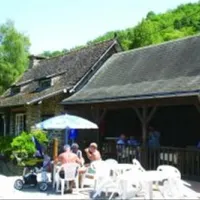 camping-municipal-du-lac-laval-de-cere-wmiuf