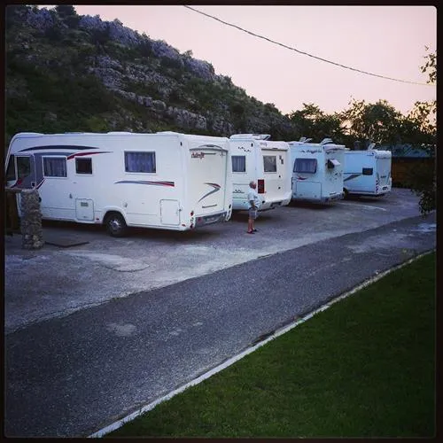 camping-izvorhostel-izvor-podgorica-fjaks