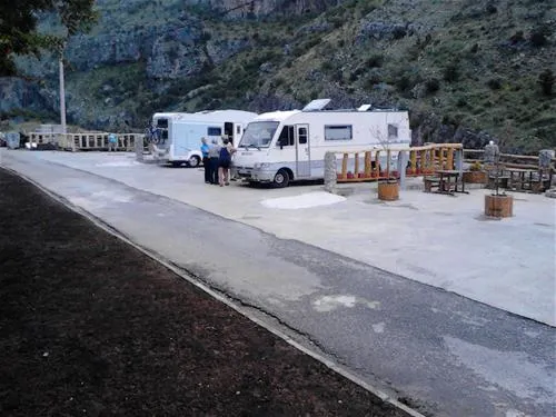 camping-izvorhostel-izvor-podgorica-mgqbk