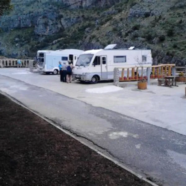 camping-izvorhostel-izvor-podgorica-mgqbk