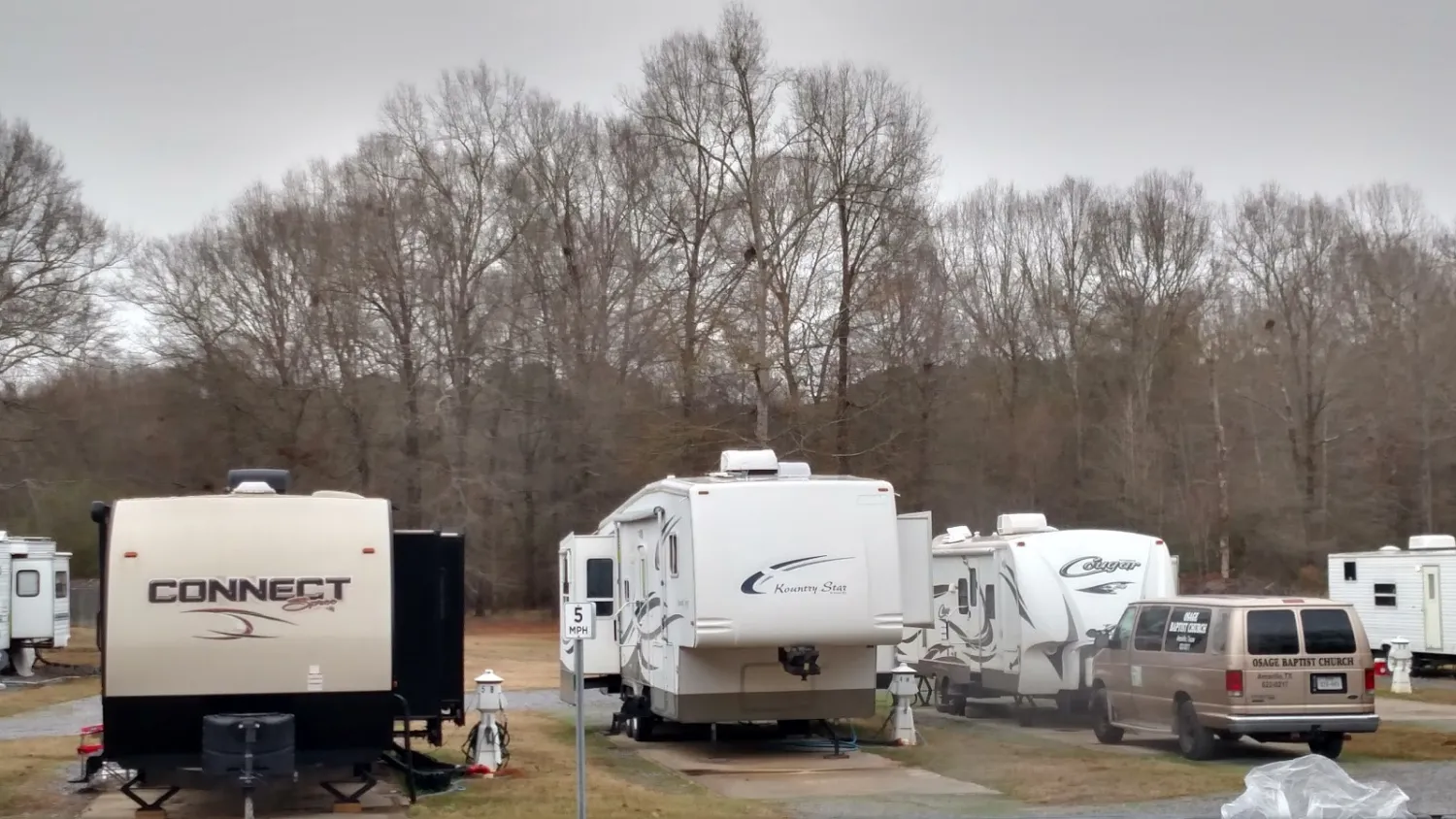 benchmark-coach-rv-park-meridian-w3lzi