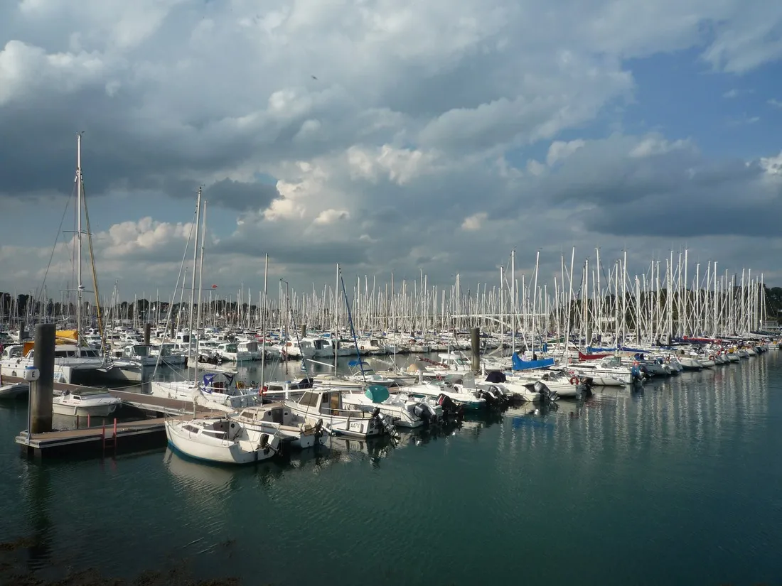 camping-la-baie-la-trinite-sur-mer-af88v